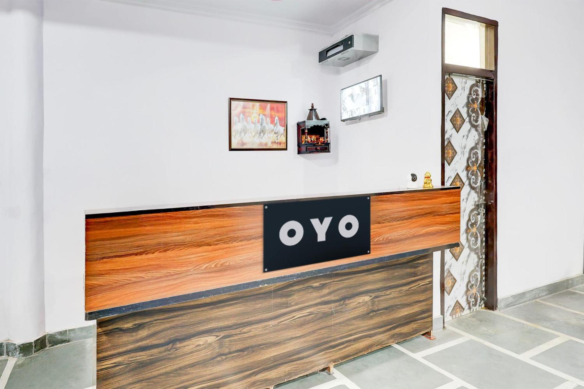 Hotel The Arrow Near Paschim Vihar 델리 외부 사진