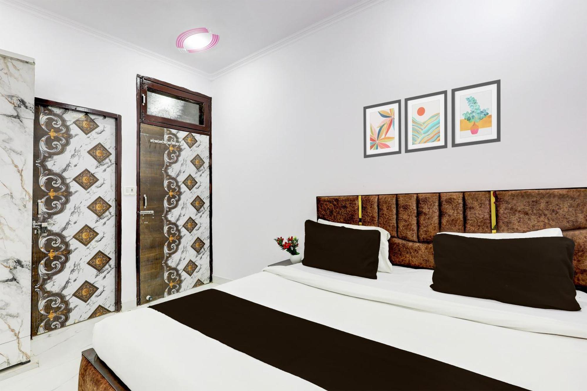 Hotel The Arrow Near Paschim Vihar 델리 외부 사진